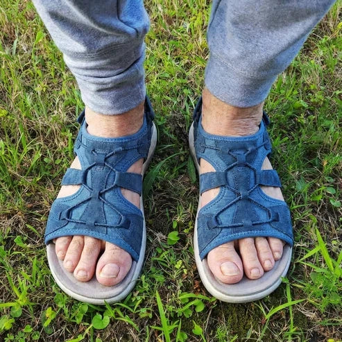 Ortopedické sportovní sandály se zapínáním na suchý zip – nastavitelné pásky, vhodné pro citlivá chodidla